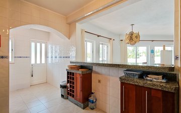 Property slide 10
