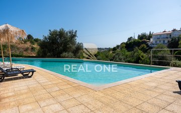 Property slide 77