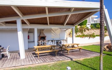 Property slide 81
