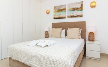 Property slide 32