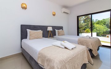 Property slide 21