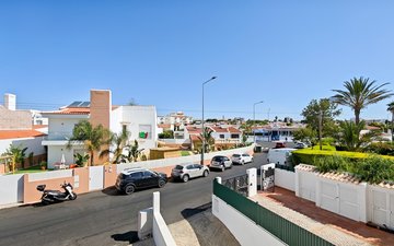 Property slide 32