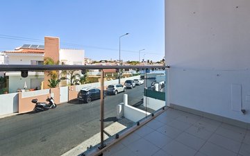 Property slide 20