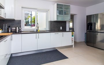 Property slide 23