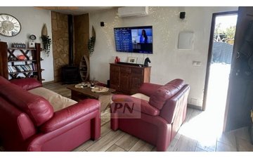 Property slide 14