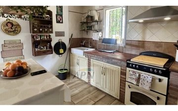 Property slide 17