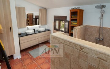 Property slide 17