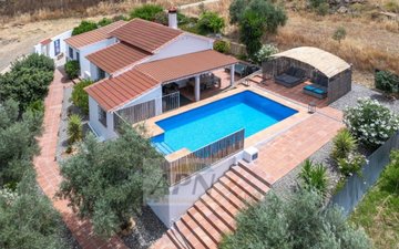 Property slide 32