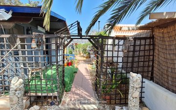 Property slide 21