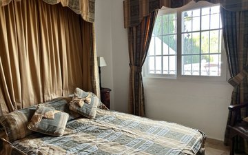 Property slide 18