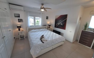 Property slide 20