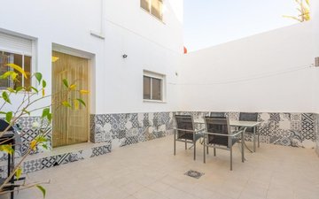 Property slide 25