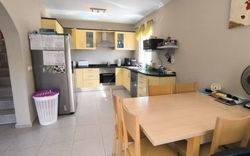 Property slide 6