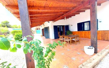 Property slide 32