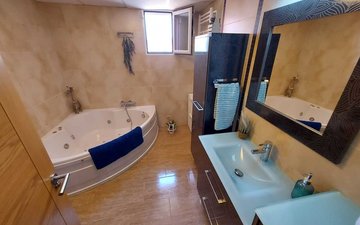 Property slide 21