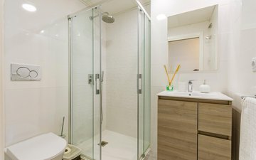 Property slide 25
