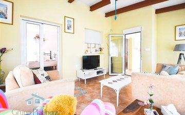 Property slide 19