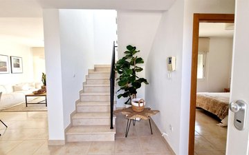 Property slide 32