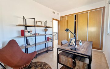 Property slide 44
