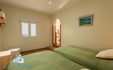 Property slide 20
