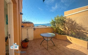 Property slide 21