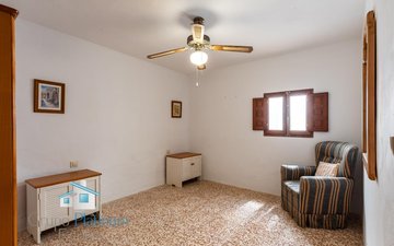 Property slide 21