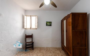Property slide 22