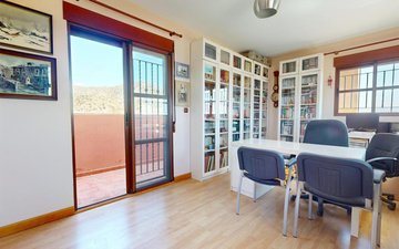 Property slide 40