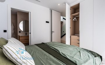 Property slide 22