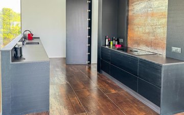 Property slide 32