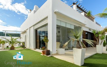 Property slide 32