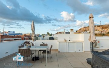 Property slide 22