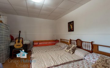Property slide 20