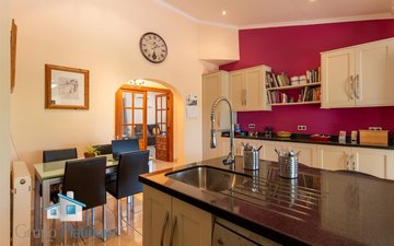 Property slide 10