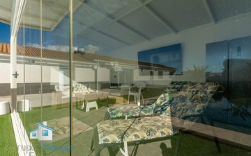 Property slide 21