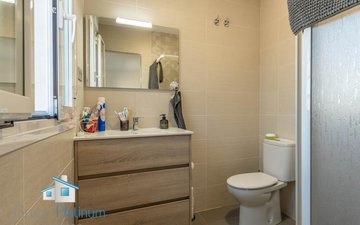 Property slide 16