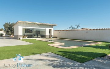 Property slide 18