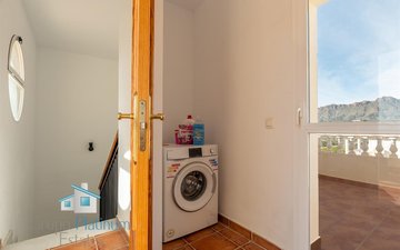 Property slide 16