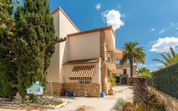 Property slide 14