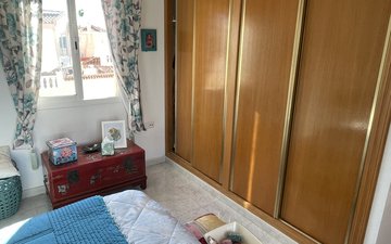 Property slide 32