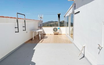Property slide 16