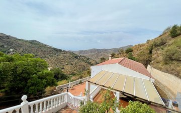 Property slide 19