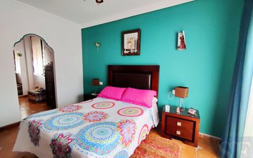 Property slide 10