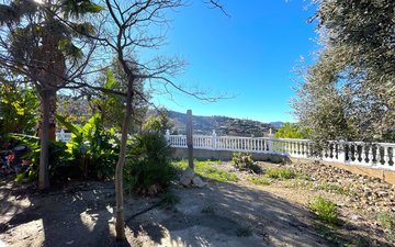 Property slide 19
