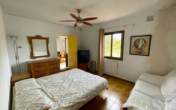Property slide 16