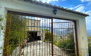 Property slide 17