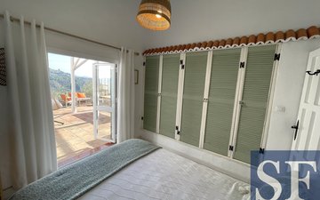 Property slide 10