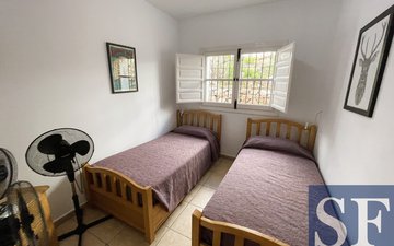 Property slide 10