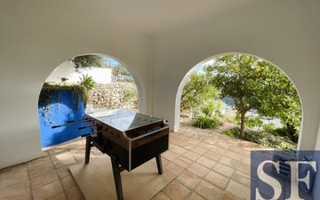Property slide 16