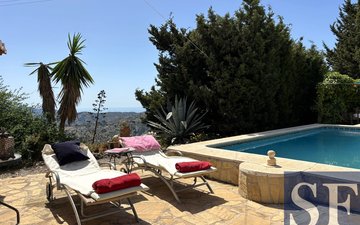 Property slide 16